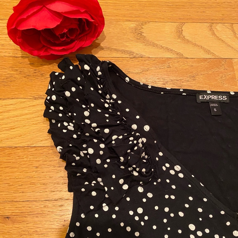 Express Ruffled Top - Picture 5 of 6